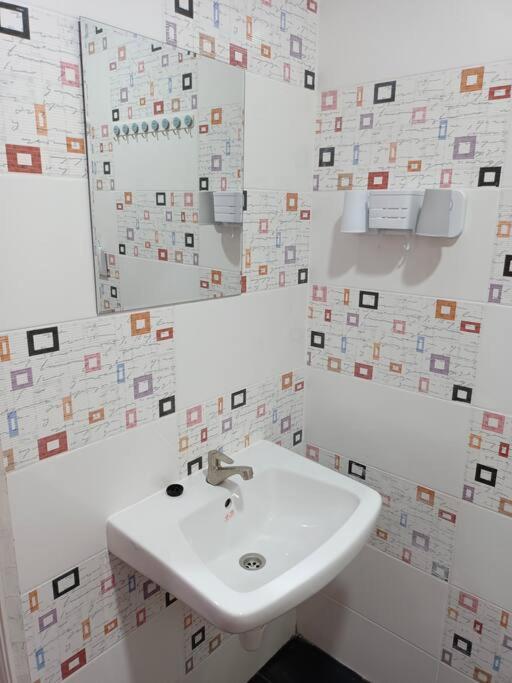 Impian Stay 0.1 Townhouse With 3 Bedrooms. Kuah Eksteriør bilde